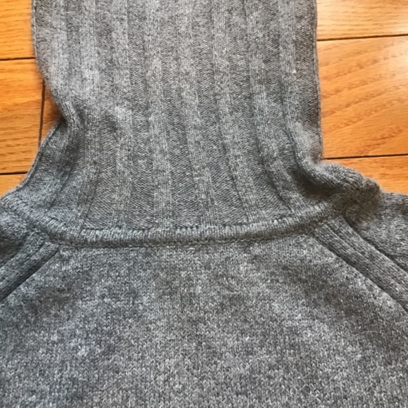 Sweater - Picture 3 of 10